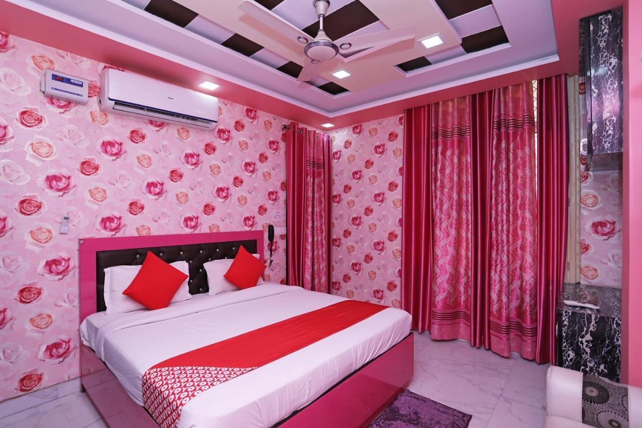 Oyo 40798 All In One 3* New Delhi