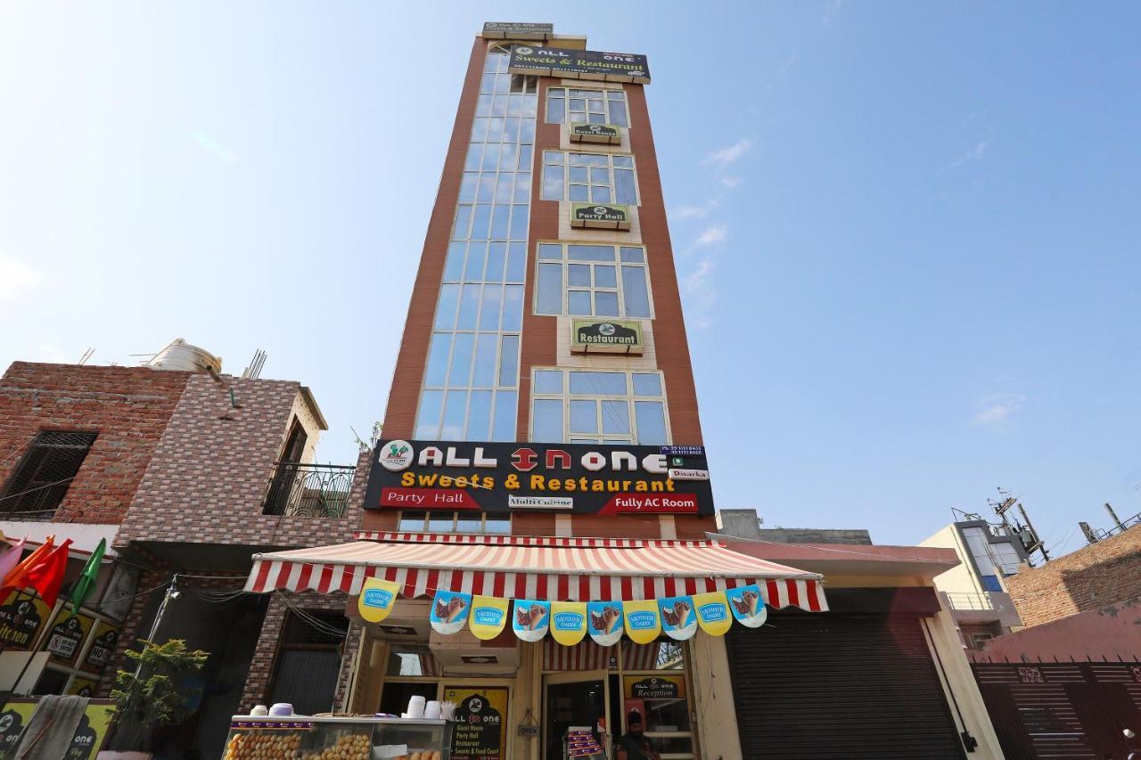 Oyo 40798 All In One Hotel New Delhi